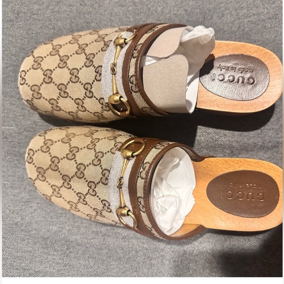 Brand new Gucci clogs.Full set - Picture 1 of 2
